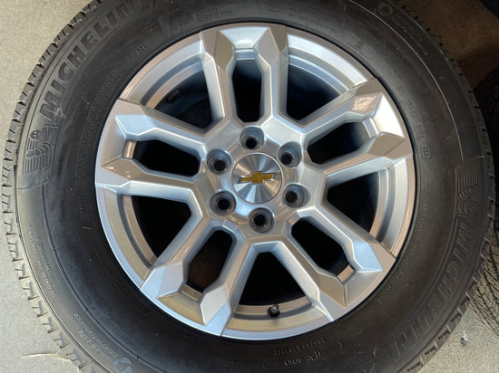 Sold 2025 Chevy Silverado Tahoe Factory 18 Wheels Tires Rims OEM SUB 1500 Michelin