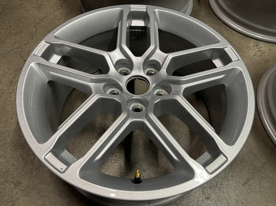 One single 2024 Ford Explorer Factory 18" Wheel OEM Rim RB5C1007B1A