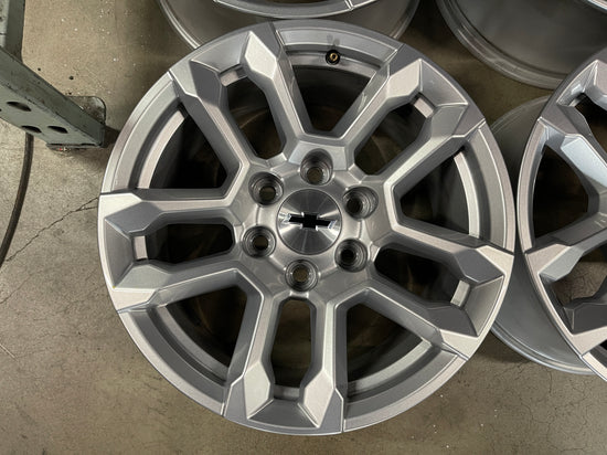 Sold Four 2025 Chevy Silverado Tahoe Factory 18 Wheels Rims OEM 14091 Suburban 84775274