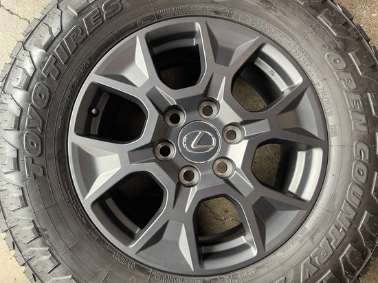 Sold 2025 Lexus GX550 Premium Factory 18" Wheels Tires OEM Rims Toyo AT3 265/70/18