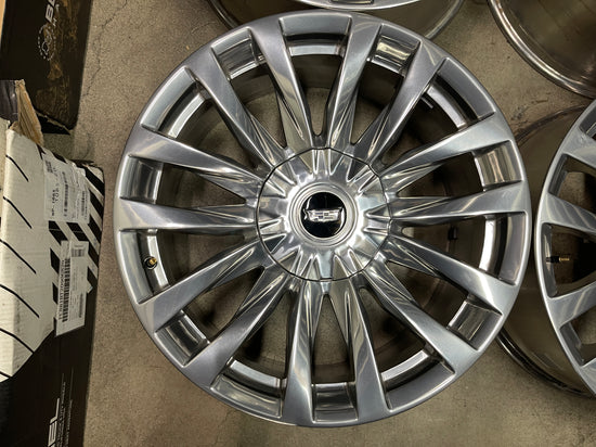 Sold Four 2023 Cadillac Escalade Platinum Factory 22 Wheels OEM Rims 84460119 Polished 4873
