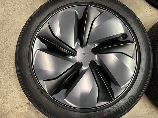 Sold 2025 Tesla Model Y Factory 19 Wheels Tires Hubcaps OEM Rims 5X4.5 Crossflow 2188226-00-B