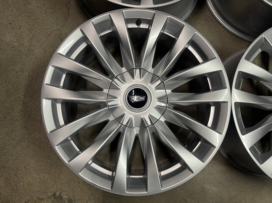Sold Four 2024 Cadillac Escalade Platinum Factory 22 Wheels OEM Rims 84460119 Silver