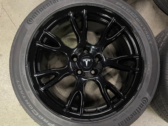 Sold 2024 Tesla Model S Plaid Factory 19 Wheels Tires OEM Rims Tempest Gloss Black