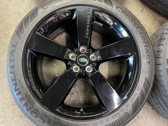 Five (5) 2024 2025 Land Rover Defender factory 22 Wheels Rims Tires OEM Black