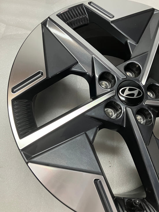 ONE (1) Single OEM Hyundai Tucson Factory Alloy Wheel Rim 71106 52910-N7620