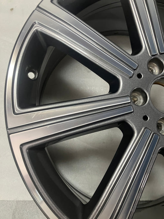 One (1) factory 2023 Mercedes Benz MBZ GSL63 20" Wheel Rim 85808 OEM 1674010900