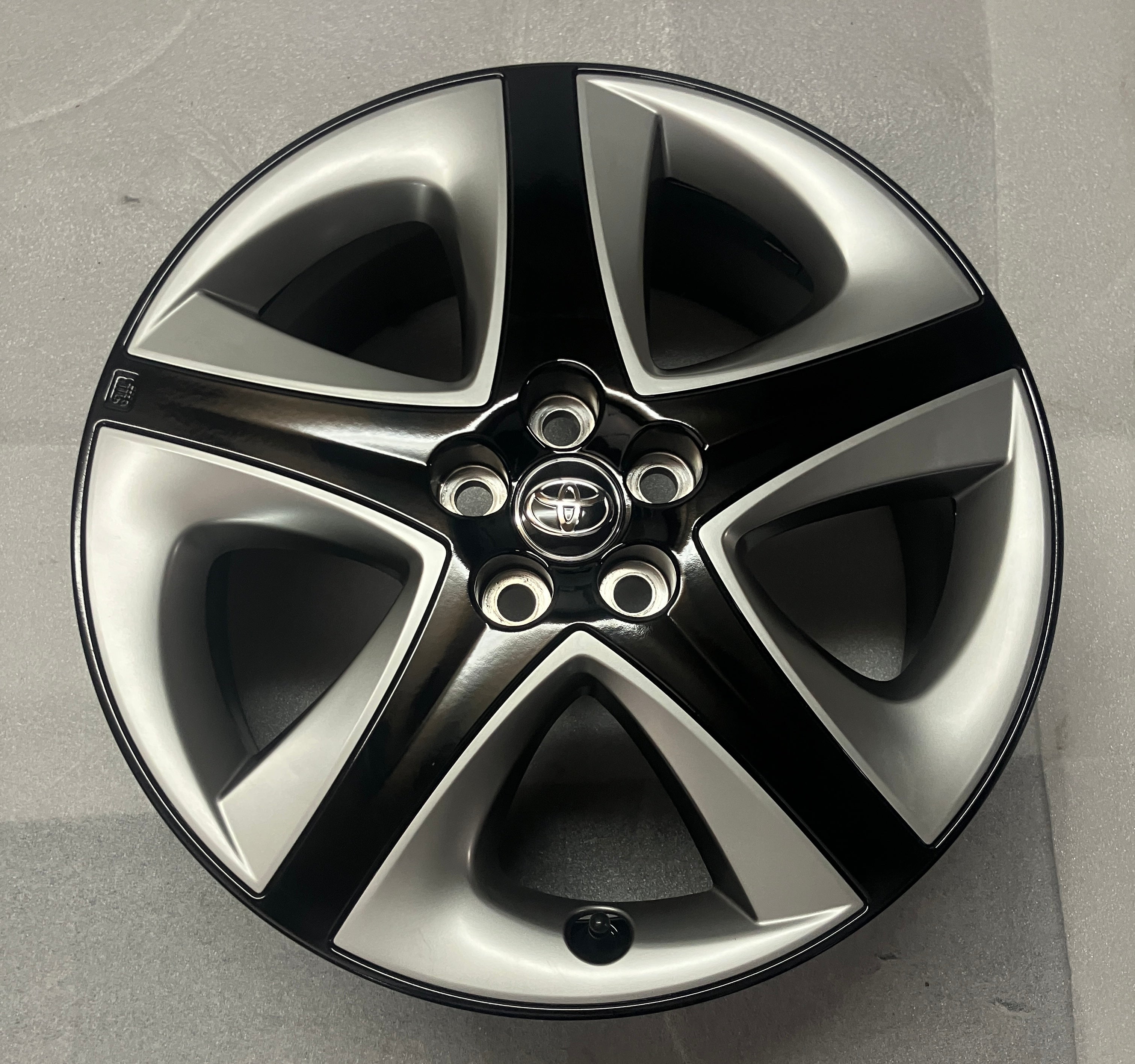 2016-2022 Toyota Prius OEM Wheel Rim 17x7 5x100 +50 Black – Socal
