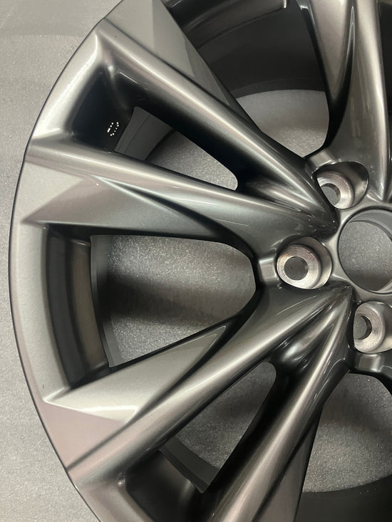 OEM Lexus ES250 ES350 19" Hyper Silver Wheel Rim 19x8 5x114.3 — Factory Take-Off (Single)