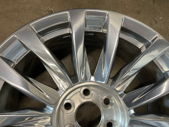 (1) 2025 Cadillac Escalade Platinum Factory 22 Wheel OEM Rim 84460119 Polished