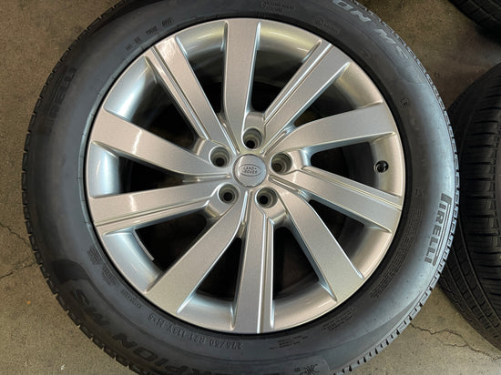 2025 Land Rover Factory 21 Wheels Tires Rims OEM 72371, LR153236 Pirelli 275/50/21 Silver
