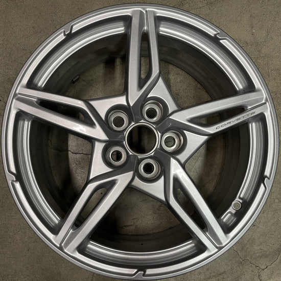 One 2023 Corvette C8 Front Factory 19 Wheel Rim OEM 23404163 Silver