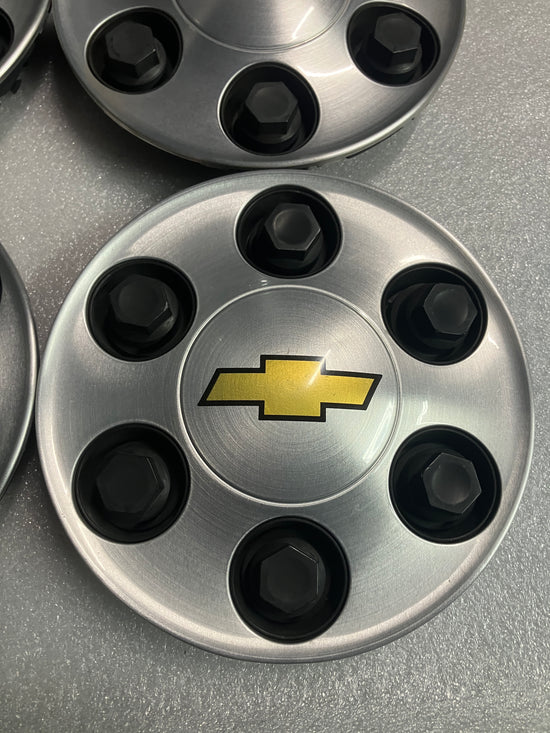 Sold Set of 4 Chevy Silverado Tahoe 1500 center caps 9596341