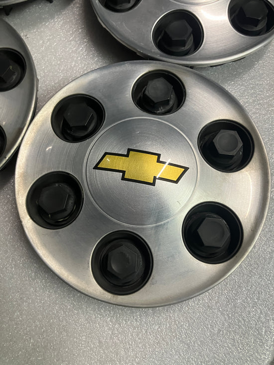 Sold Set of 4 Chevy Silverado Tahoe 1500 center caps PN 9596341