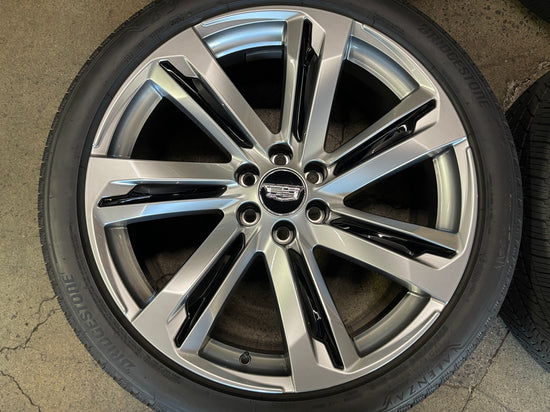 2025 Cadillac Escalade Platinum Factory 24 Wheels Tires OEM Rims 285/40/24 Bridgestone