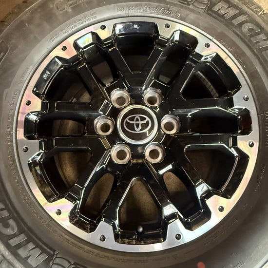 2025 Toyota Tundra TRD TSS 18 Wheels Tires Rim OE 95407 Black Michelin 265/70/18