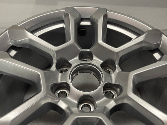 Single (1) 2025 Chevy Silverado Tahoe Suburban Factory 18 Wheel Rim OEM 84775274