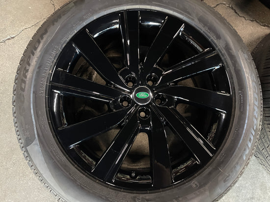 2025 Range Rover Factory 21 Wheels Tires Rims 72371 OEM LR153236 Pirelli Gloss Black