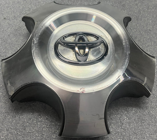 Single Factory Genuine OEM 2007-2022 Toyota Tundra Center Cap 426030C 69533100