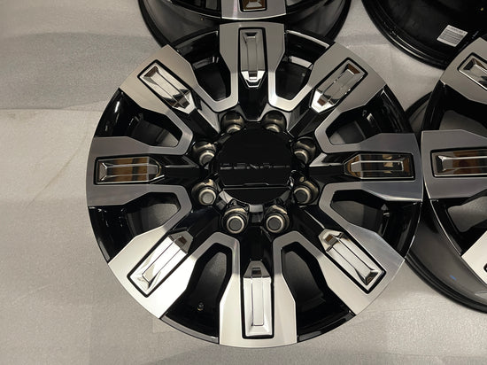 Four 2025 GMC Sierra Denali Ultimate HD2500 Factory 20" Wheels OEM 84830459 Black & Chrome