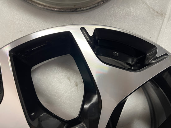 One 2014 - 2018 Subaru Forester Factory 18 Wheel OEM Single Rim Black machined