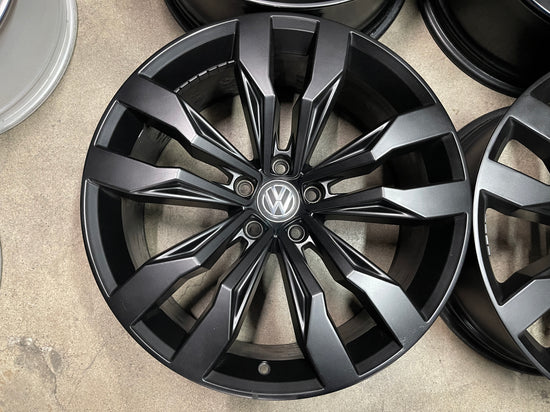 Sold Four 2021 Volkswagen Tiguan Factory 20 Wheels Rims OEM 70049 Black 5NN601025E