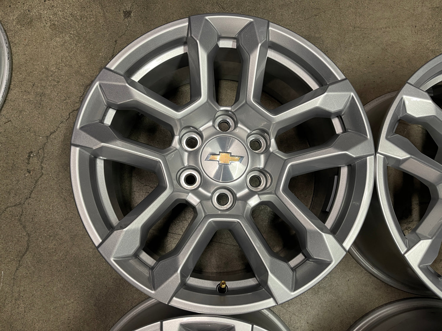 Sold Four 2025 Chevy Silverado Tahoe Factory 18 Wheels Rims OEM 14091 ...