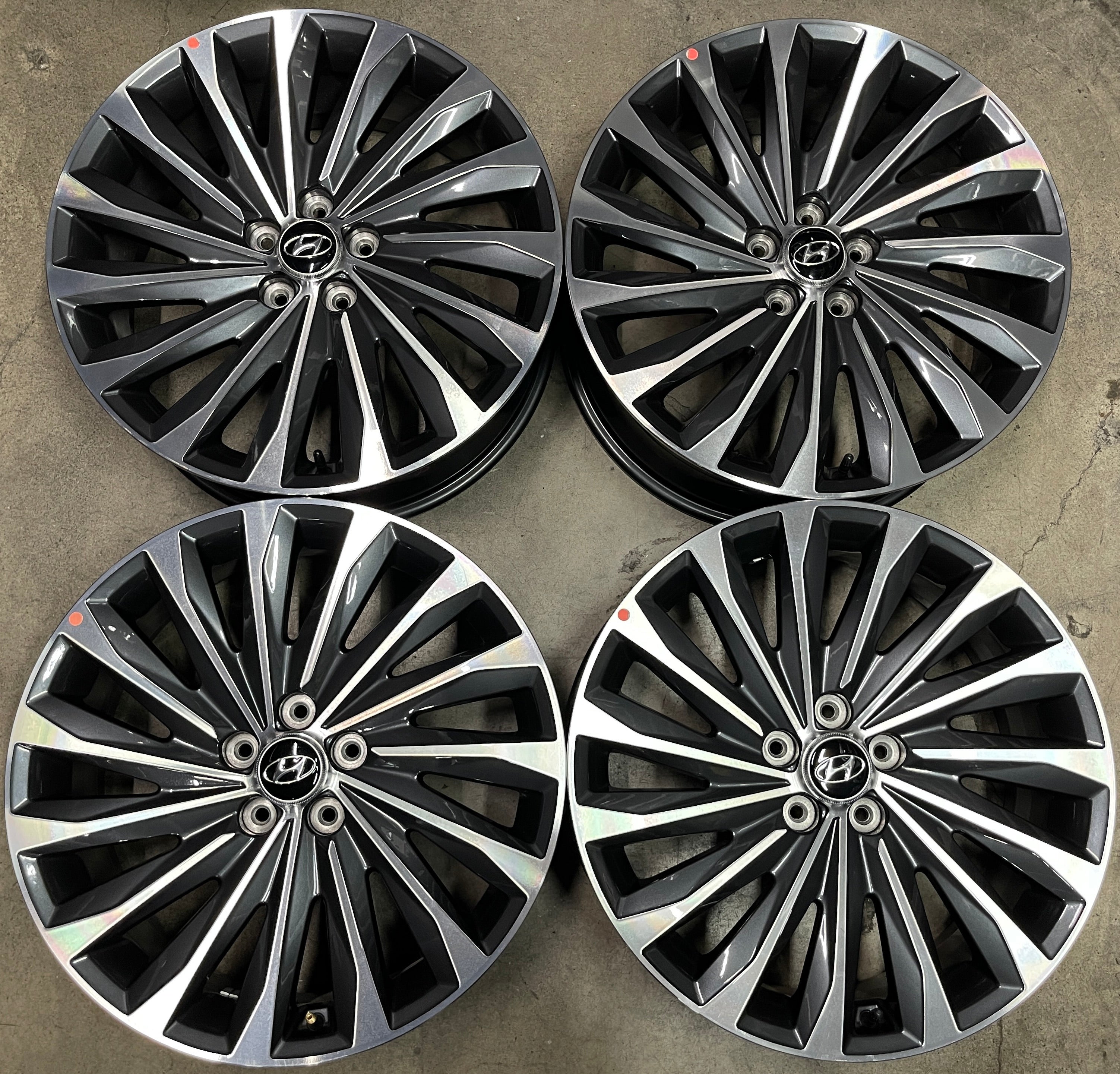 Sold Four 2025 Hyundai Palisade calligraphy Factory 20 Wheels Oem 7104 ...