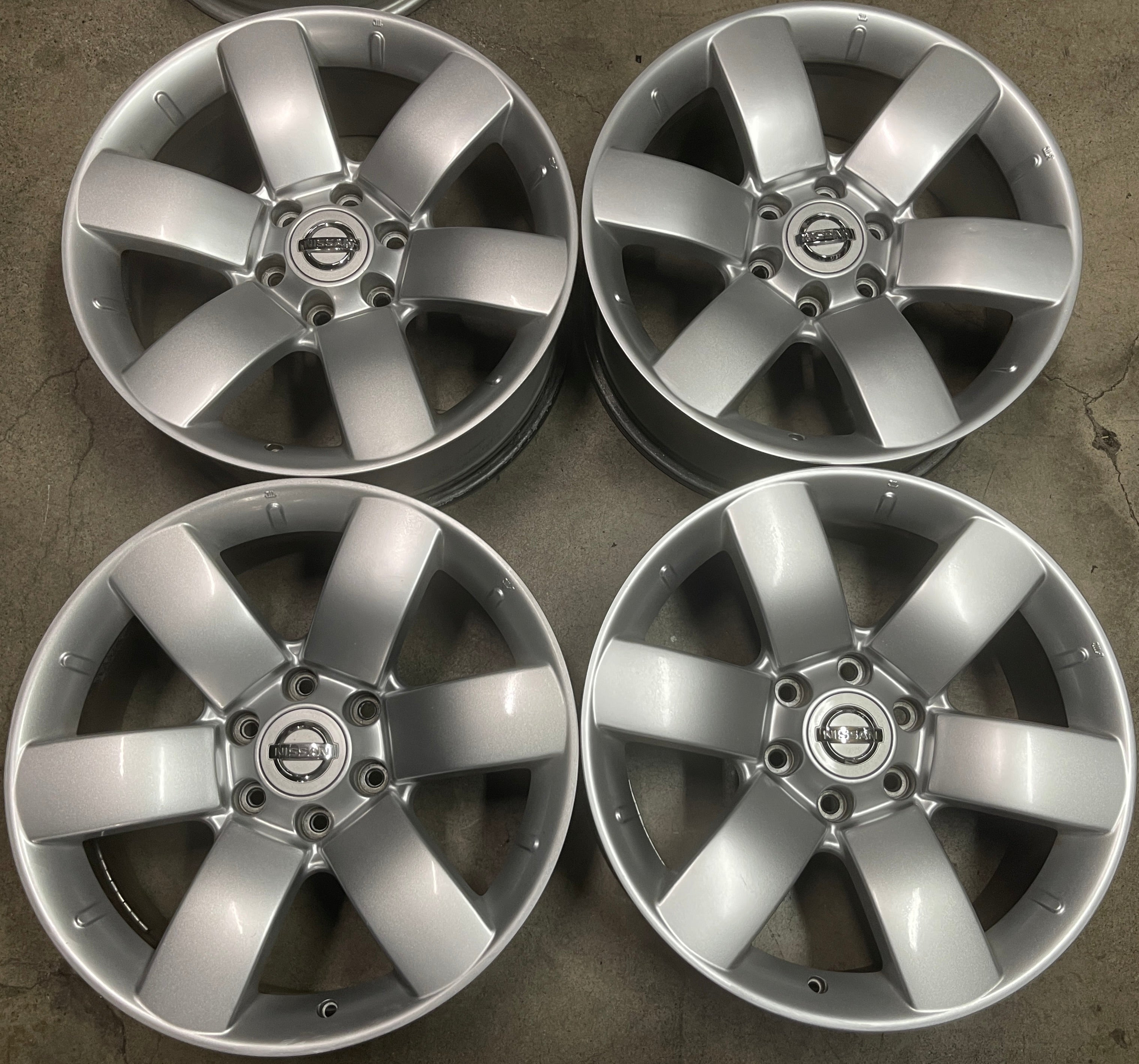 Sold Four 2014 Nissan Armada Factory 20 Wheels OEM Rims 62494 Titan ...