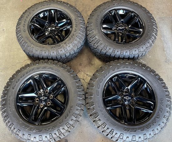 Sold 2022-2024 Chevy Silverado Trail Boss AT4 Factory 18 Wheels Tires OEM Rims Black 5911