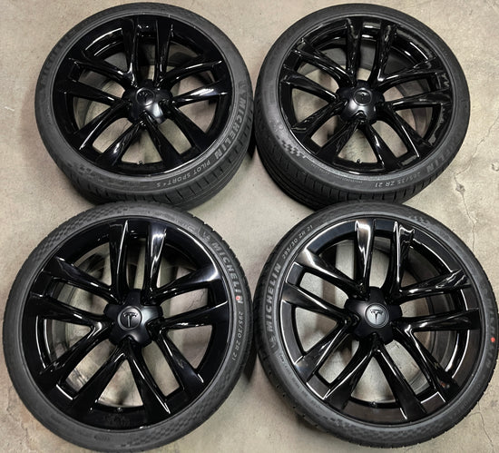 2024 Tesla Model S Plaid Factory 21" Wheels Tires OEM Rims Michelin 90% Gloss Black