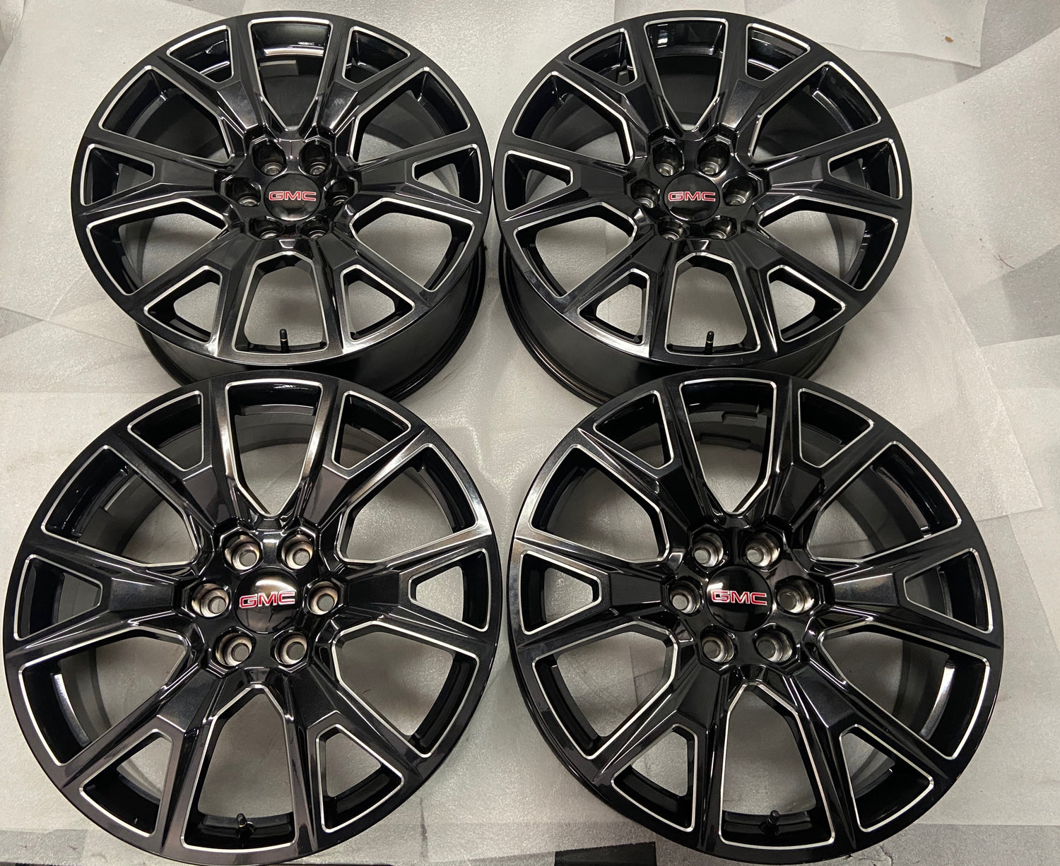 2023-2026 GMC Yukon 1500 OEM 22" Machined Black Wheel Rim Set of 4 | 84040801 23376319 14087
