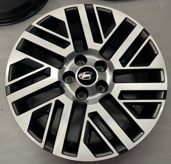 One Single 2026 Hyundai Palisade Factory 18 Wheel OEM Rim 52910-P9110