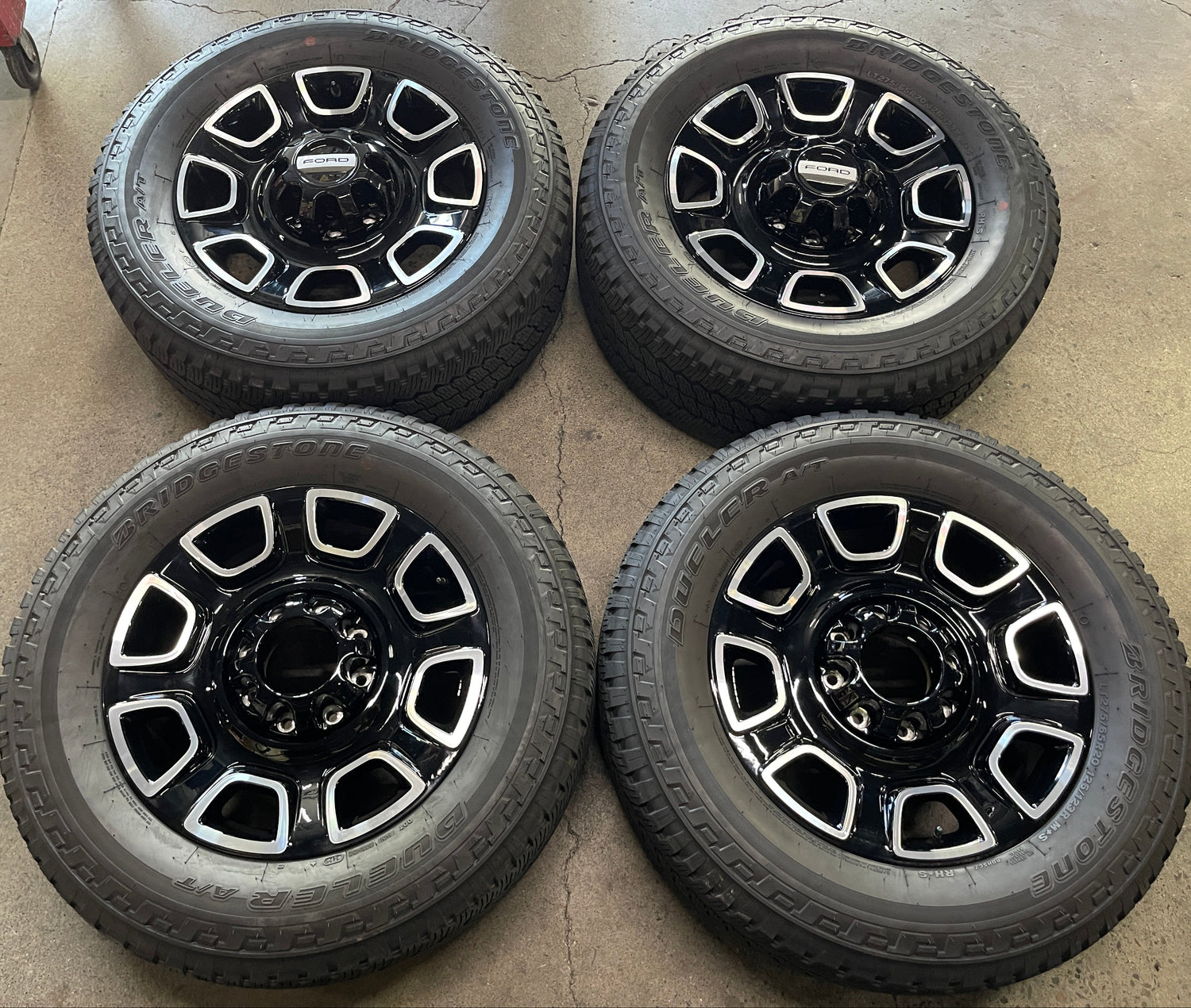 2023-2026 Ford F250 F350 Factory 20" Machined Black Wheel/Rim Tire Set of 4 OEM Original PC3C1007HA