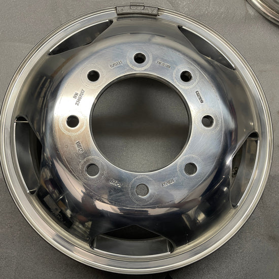 Sold One Single 2011-2022 GMC Chevy 3500 Front Dually factory 17 Wheel Rim 5519 OEM