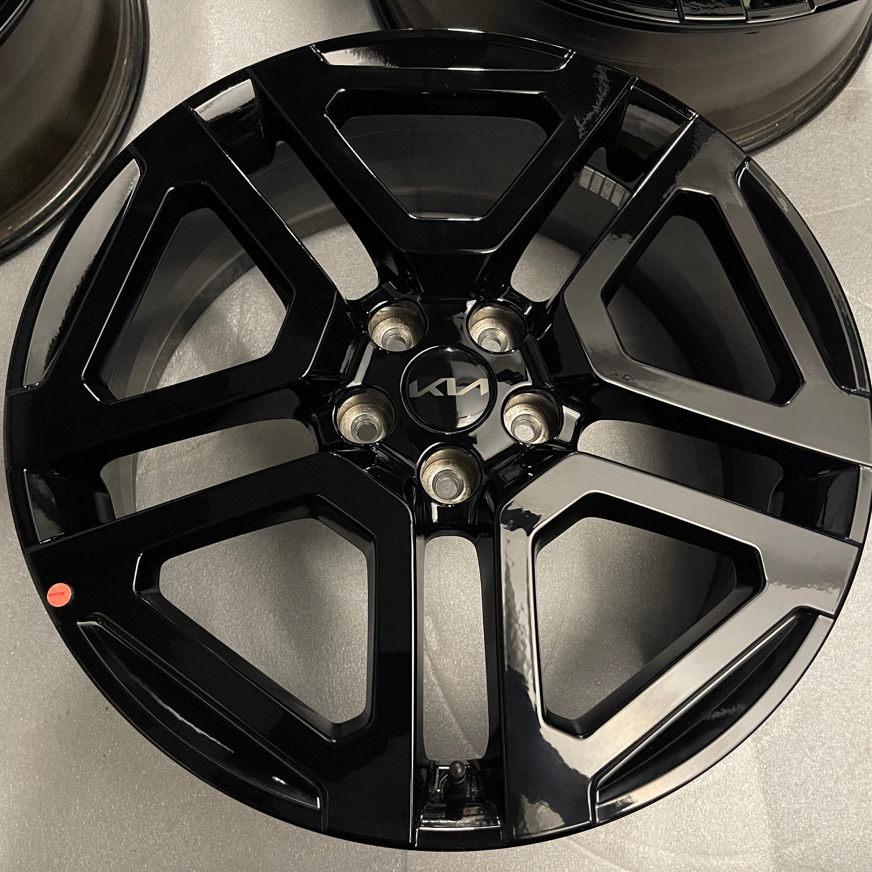 2024-2026 Kia Telluride OEM Wheel Rim 20x7 5x114.3 +49.5 Gloss Black ...