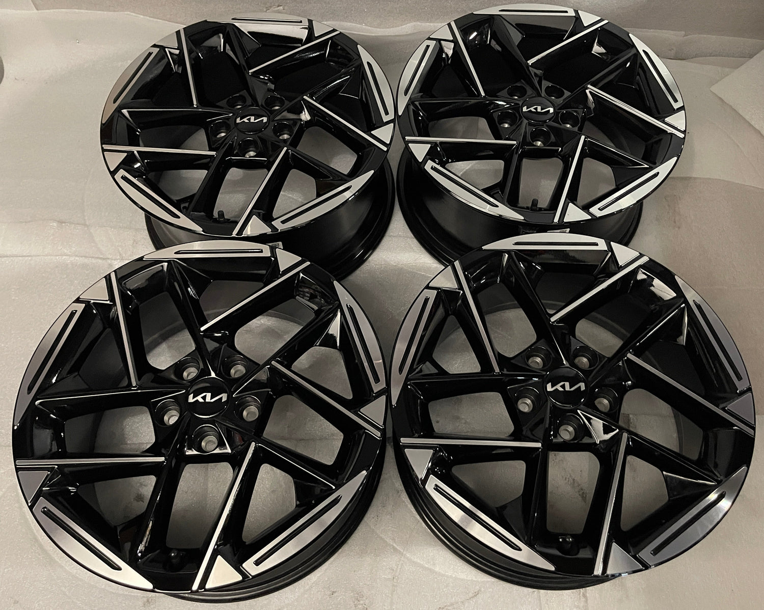2025 2026 Kia K4 OEM 18" Black Machined Wheels Rims Set of 4 | 52910GG300 52910GG350