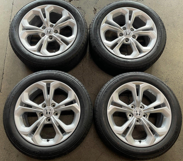 2023-2025 Honda Accord OEM 17 Inch Silver Wheel Tire Set 17x7.5 30A17075A Gently Used