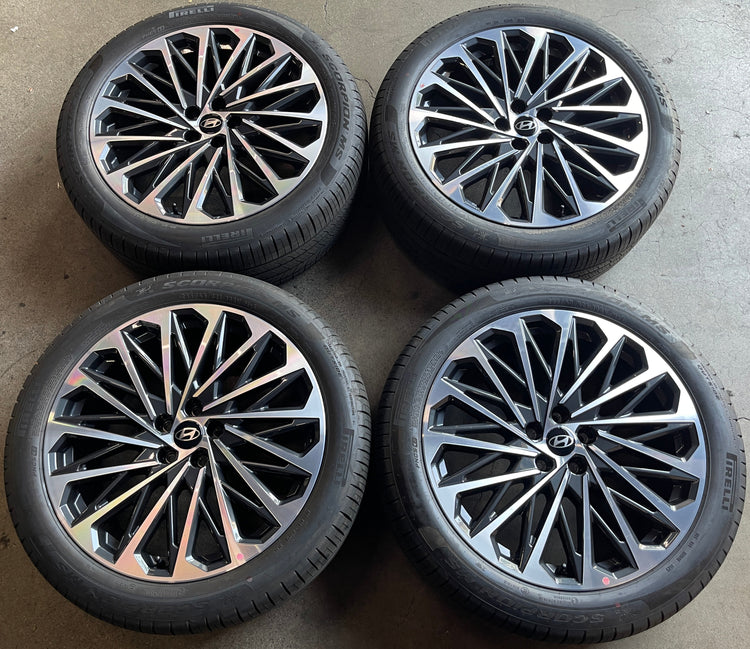 OEM Hyundai Palisade Calligraphy 21" Gray Machined Wheel & Tire Set — Full Set View
