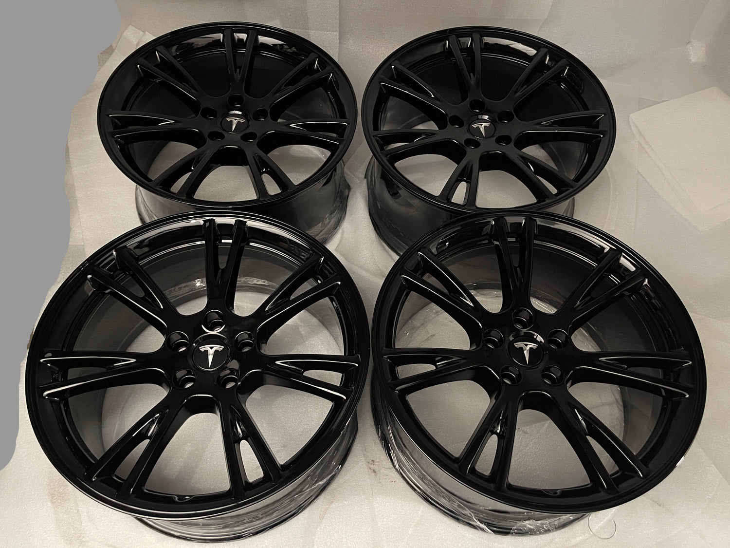 2021-2025 Tesla Model Y Factory 19" Gloss Black Wheel Rim Set of 4 OEM Reconditioned 1188222-00-B