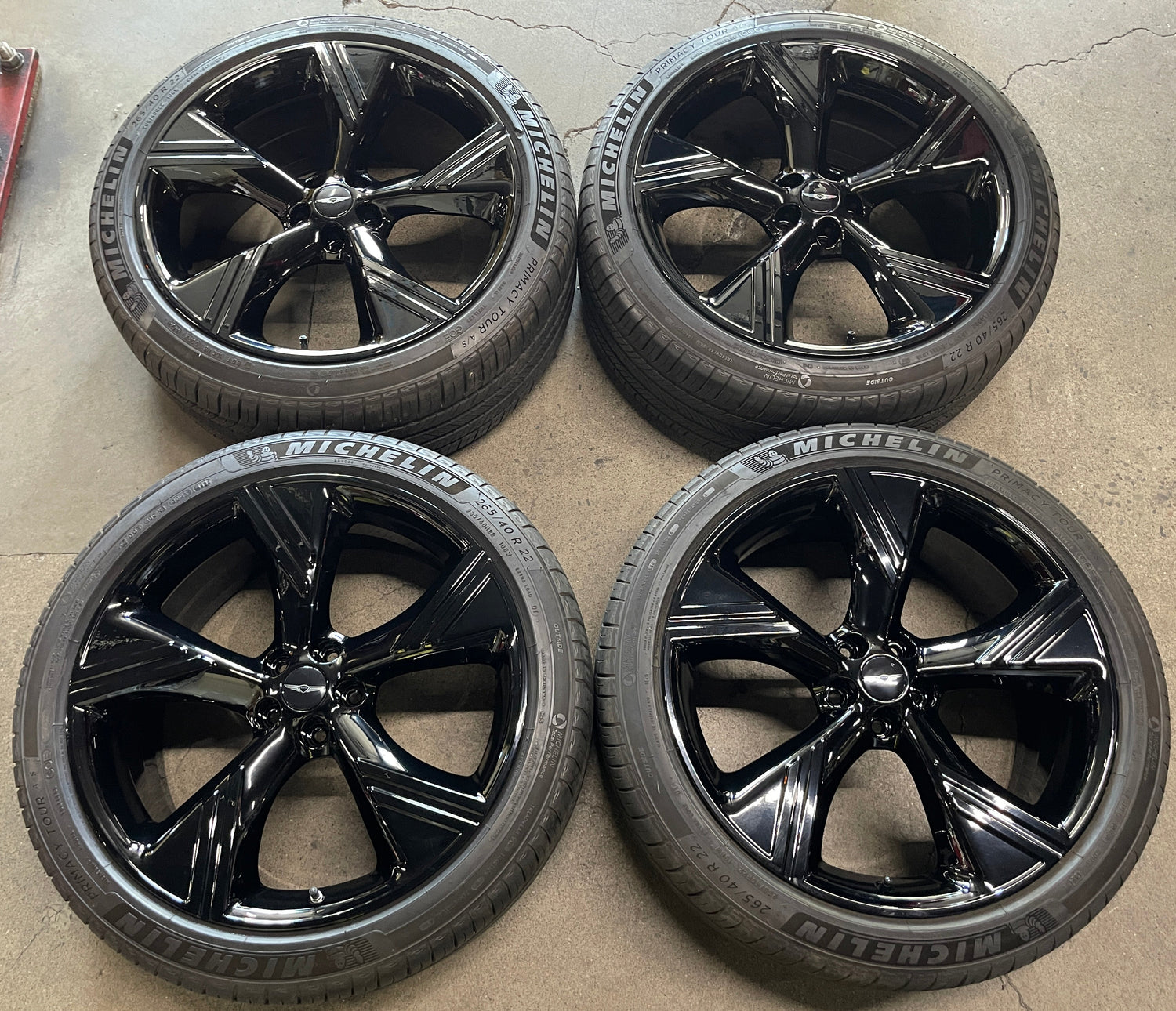 2025 2026 Genesis GV80 OEM 22" Gloss Black Wheel Rim Tire Set of 4 Michelin 265/40R22 52910T6700