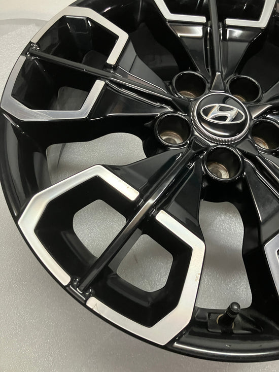 One Single Factory 2024 Hyundai Santa Cruz 18" Wheel OEM 70661 Rim 52910K5100