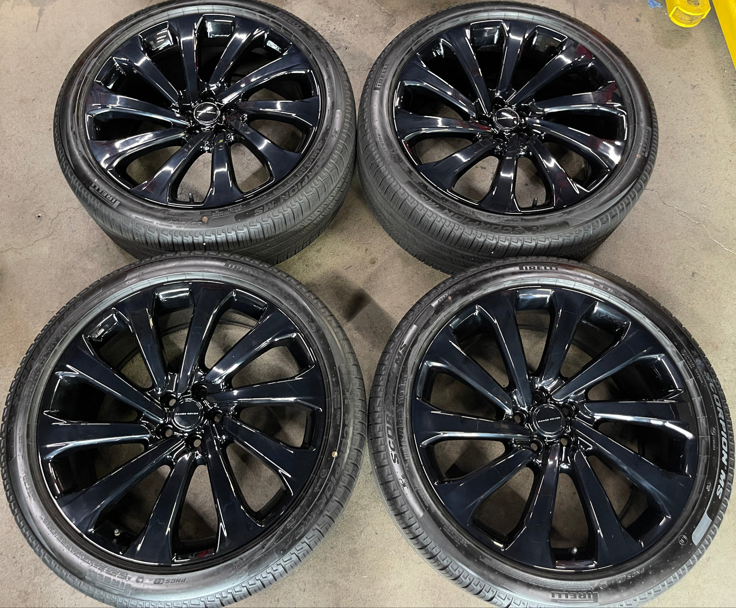 2025-2026 Land Rover Range Rover OEM 23 Gloss Black Wheel Rim Tire Set of 4 LR153252
