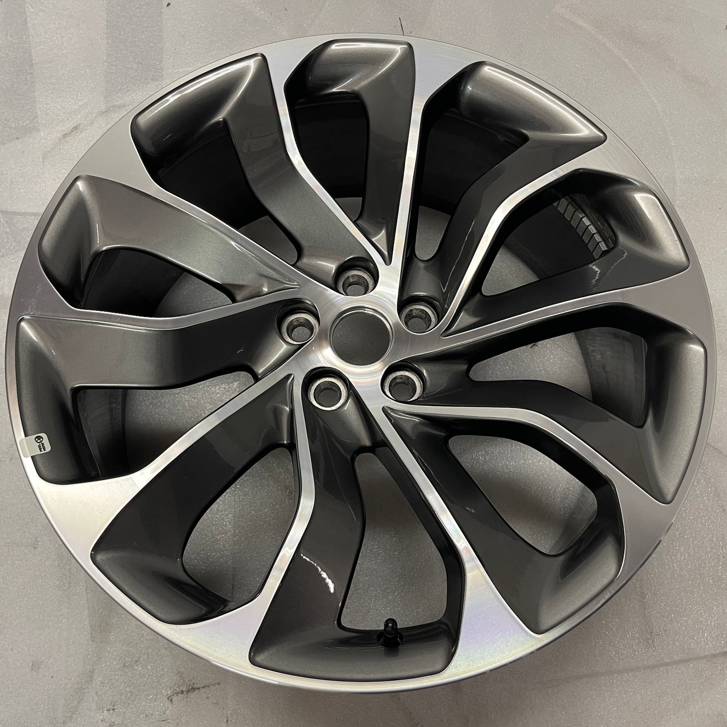 2020-2026 Lincoln Aviator OEM 21" Machined Gray Single Wheel Rim | LC5C1007E1A
