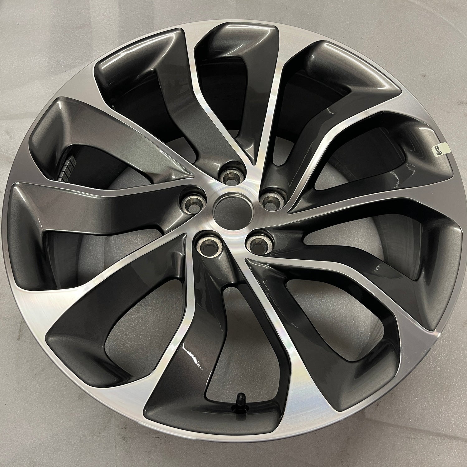 2020-2026 Lincoln Aviator OEM 21" Machined Gray Single Wheel Rim | LC5C1007E1A
