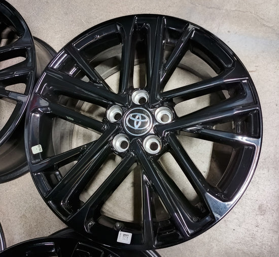 Four 2025 Factory Toyota Camry 18 Wheels OEM black rims 42611-AQ030