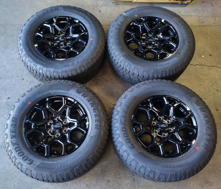 2026 Ford F-150 18 Inch OEM Gloss Black Wheel Tire Set of 4 Take Off

