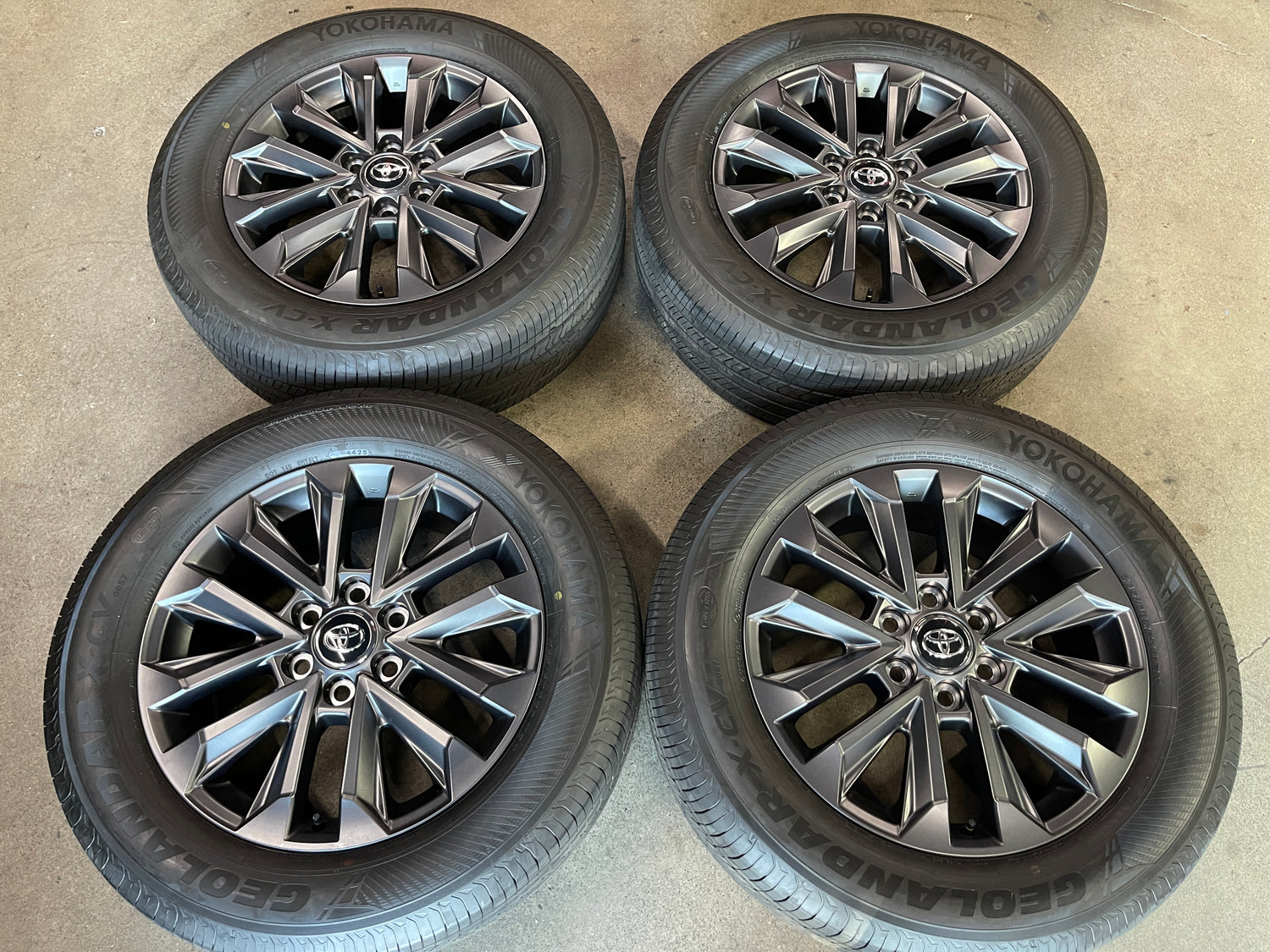 2025 2026 Toyota Land Cruiser OEM 20" Charcoal Wheel Rim Tire Set of 4 4261160N00 10645
