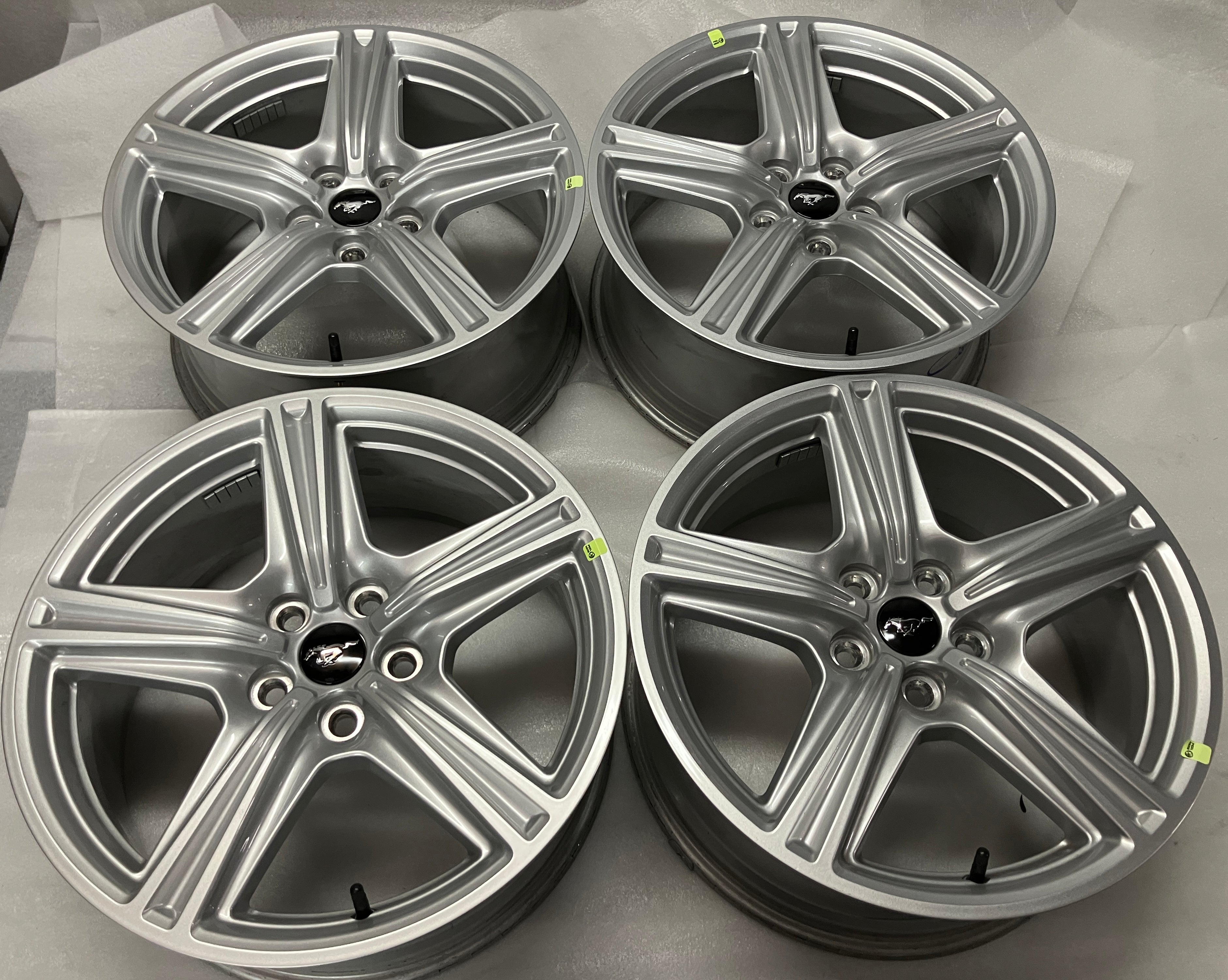 2025-2026 Ford Mustang GT OEM Wheels & Tires 18x8 +40 Silver