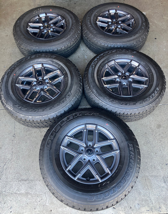 Five 2025 Jeep Wrangler Factory 17" Wheels Tires Rims OEM 04755591AA All Terrain 255/75/17